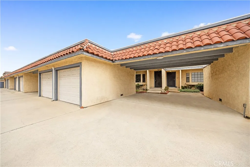 409 W Mountain View 6, La Habra, California 90631 home-pic-3