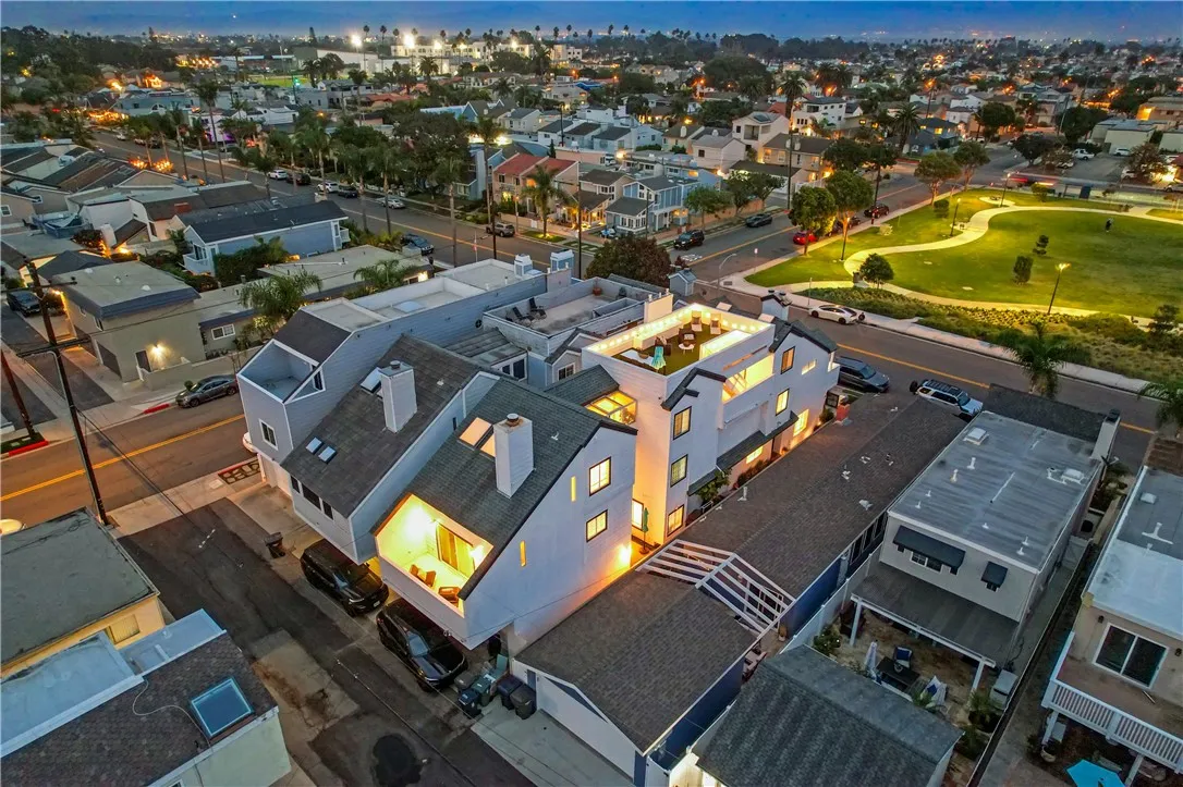 423 18th Street, Huntington Beach, California 92648 home-pic-1
