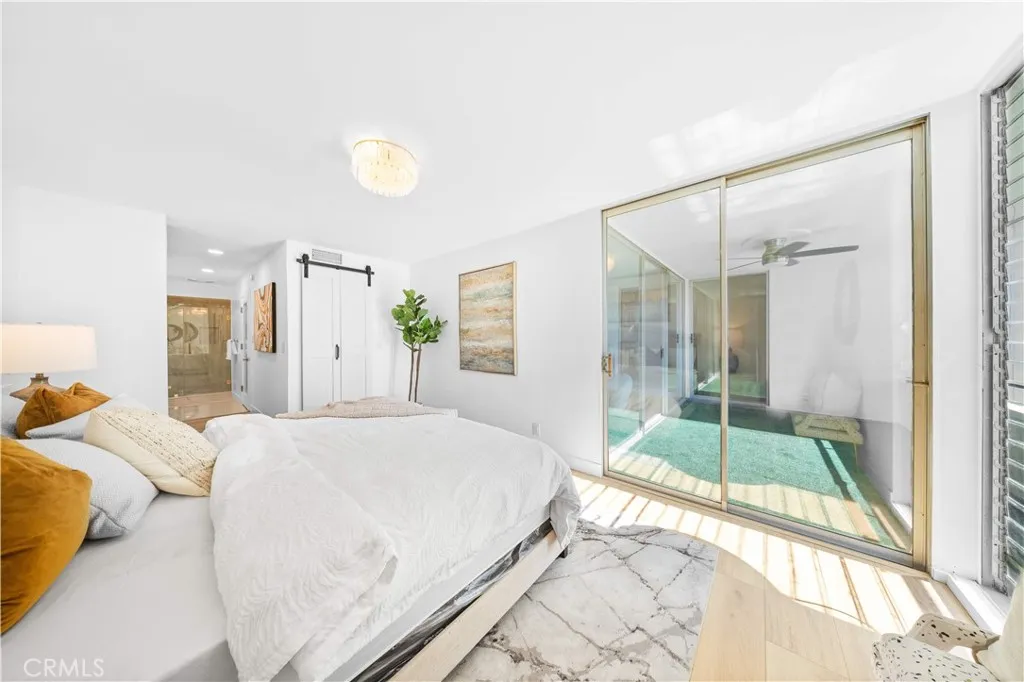 1550 N Laurel Avenue N 203, Los Angeles, California 90046 home-pic-19