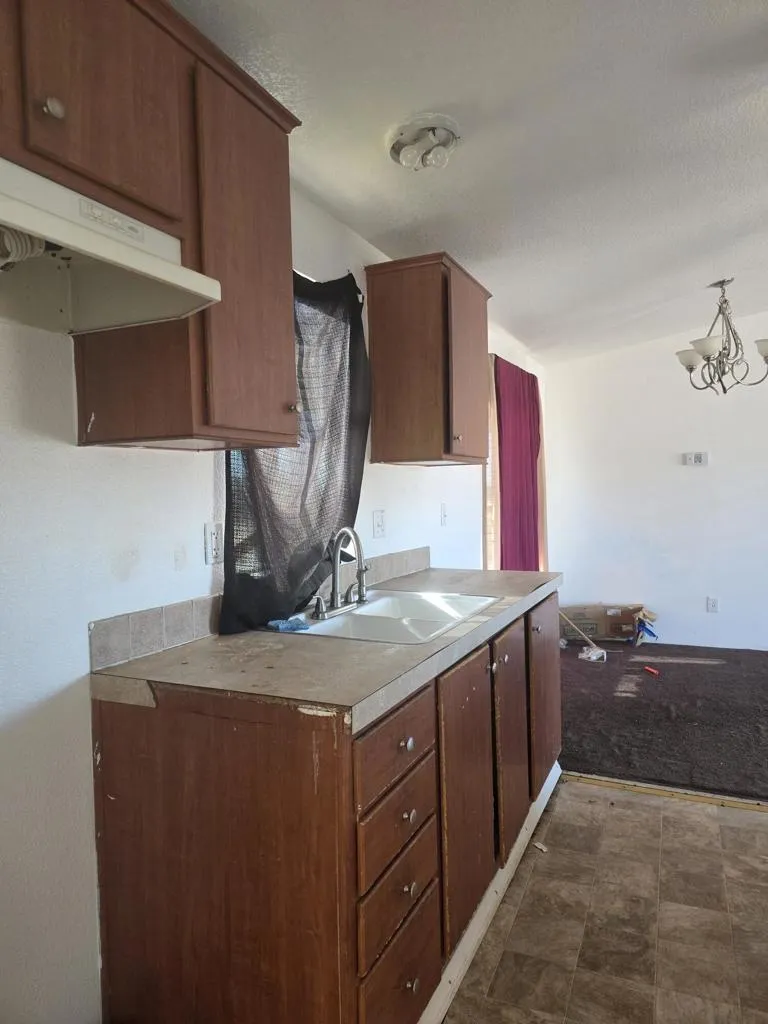9572 Smith Road, Phelan, California 92371 home-pic-13