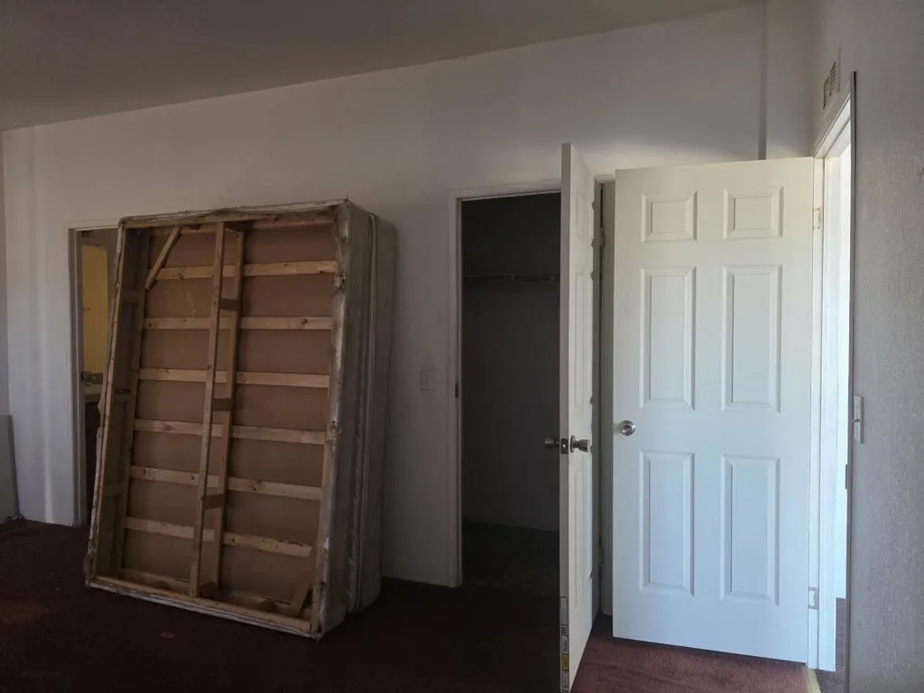 9572 Smith Road, Phelan, California 92371 home-pic-24