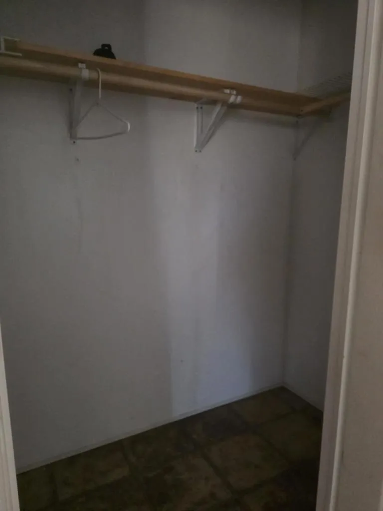9572 Smith Road, Phelan, California 92371 home-pic-26
