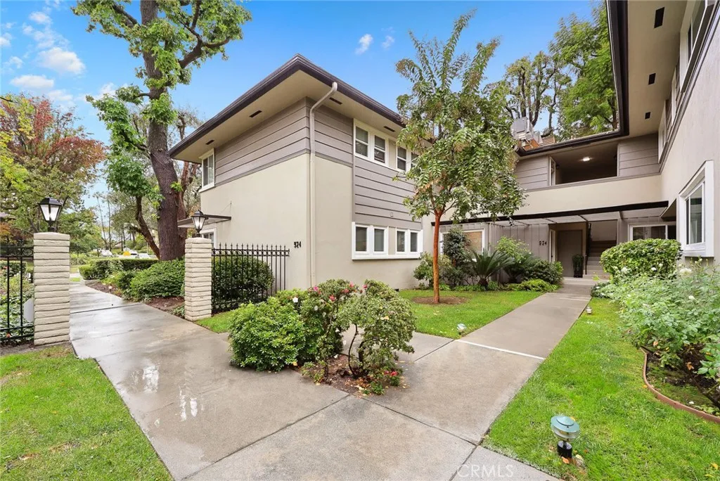 924 S Orange Grove D, Pasadena, California 91105 home-pic-1
