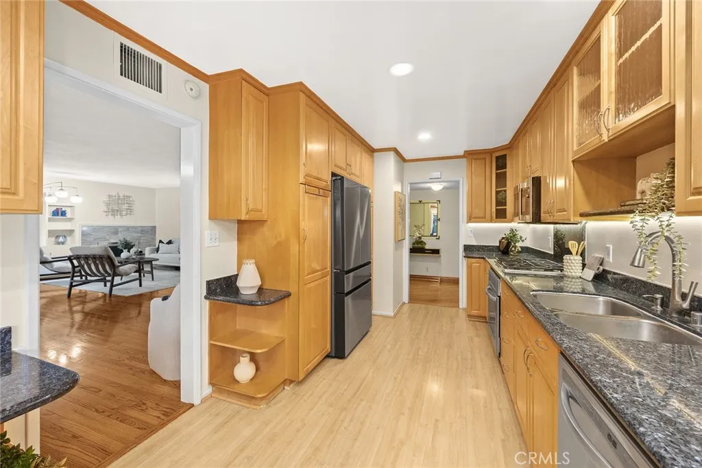 924 S Orange Grove D, Pasadena, California 91105 home-pic-10