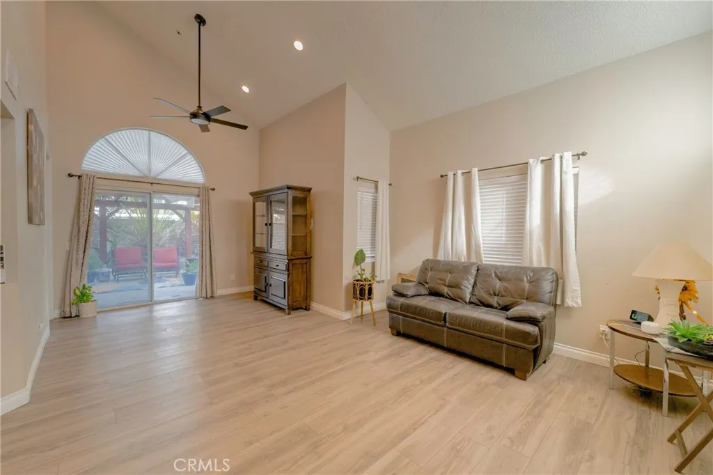 13584 Sutter Court, Fontana, California 92336 home-pic-16