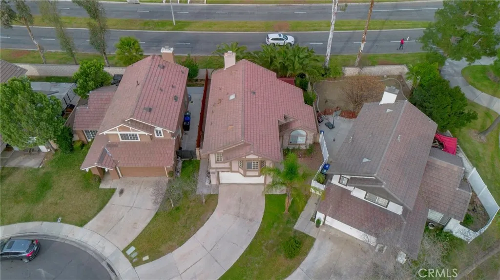 13584 Sutter Court, Fontana, California 92336 home-pic-9