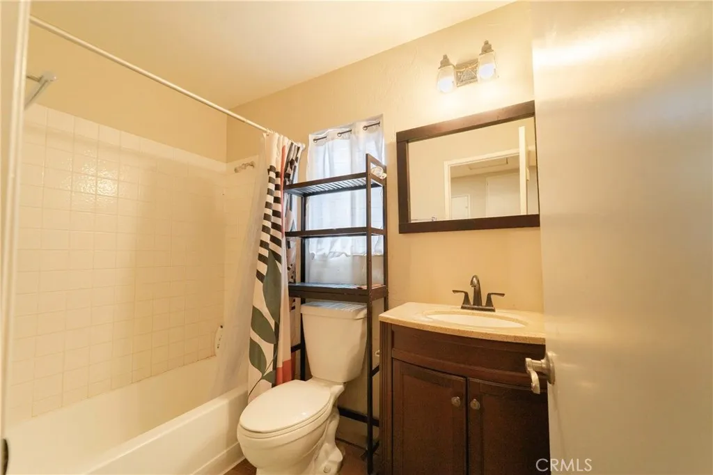 13584 Sutter Court, Fontana, California 92336 home-pic-31