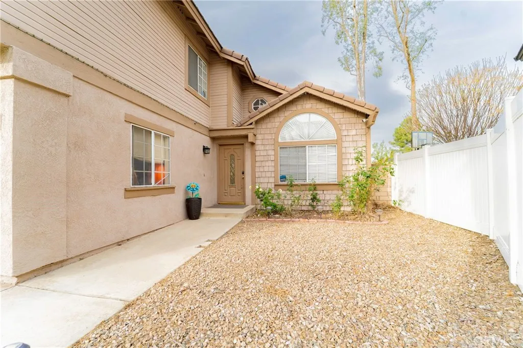 13584 Sutter Court, Fontana, California 92336 home-pic-12