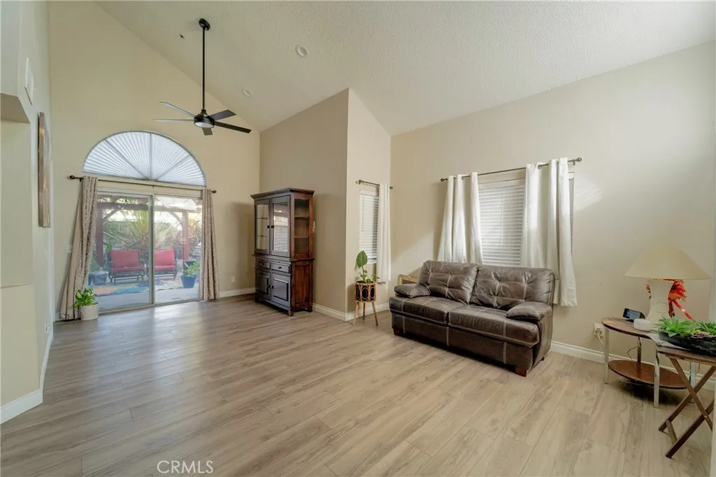 13584 Sutter Court, Fontana, California 92336 home-pic-14