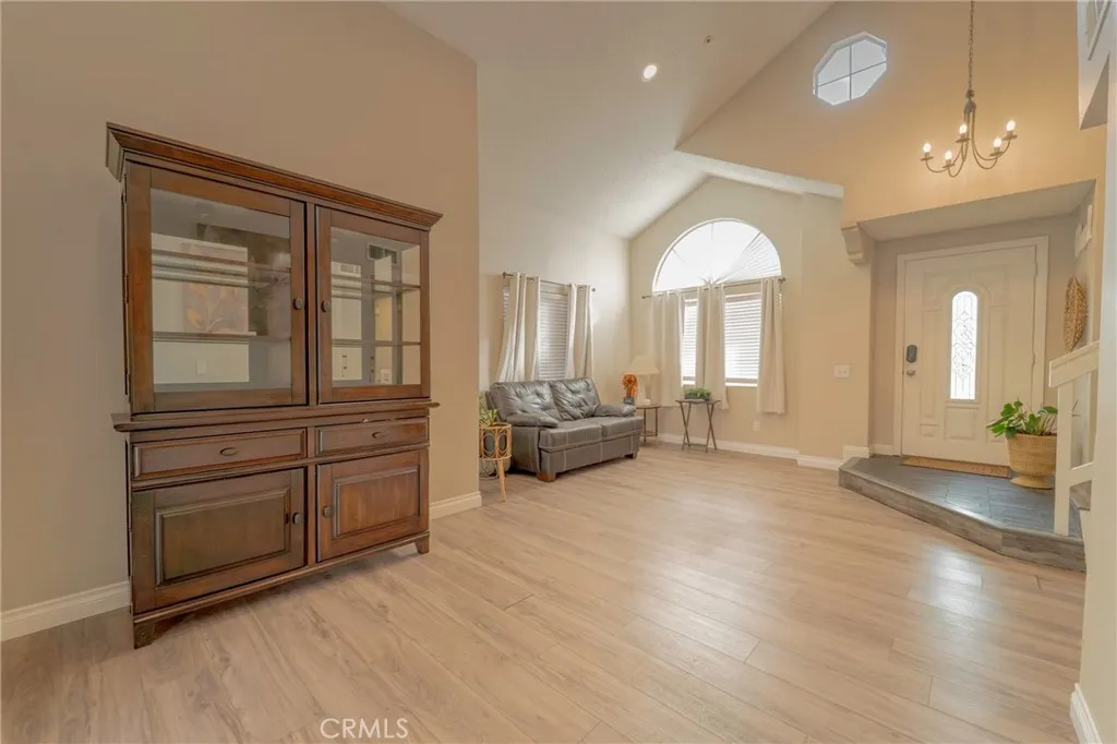 13584 Sutter Court, Fontana, California 92336 home-pic-15