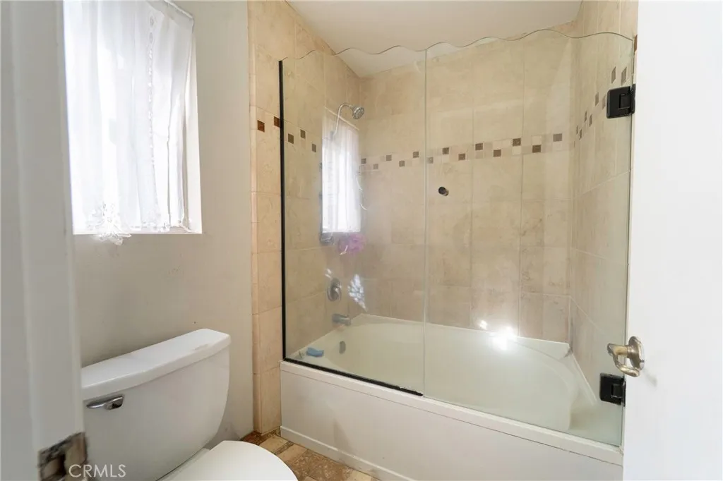 13584 Sutter Court, Fontana, California 92336 home-pic-29
