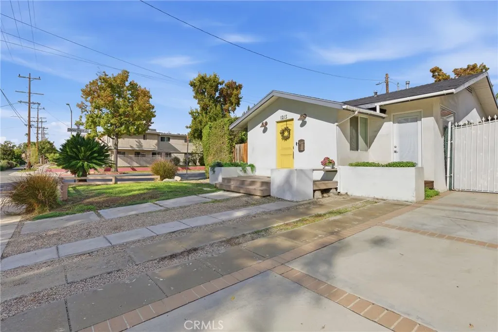 1215 Stanley, Glendale, California 91206 home-pic-2