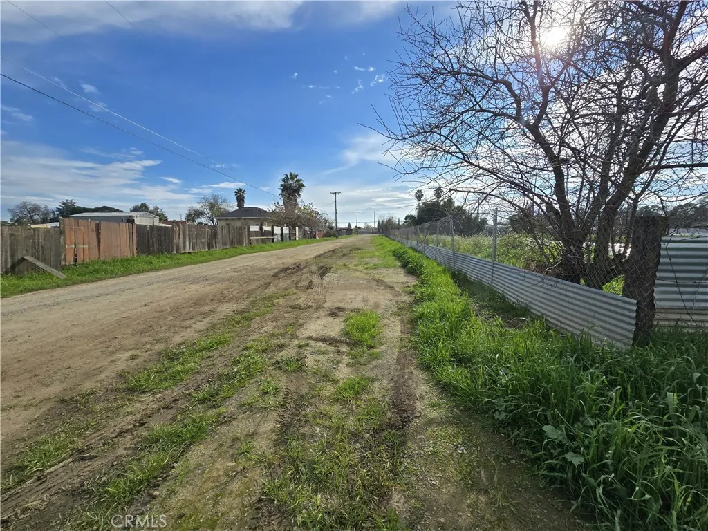 2299 E Childs, Merced, California 95341 home-pic-3