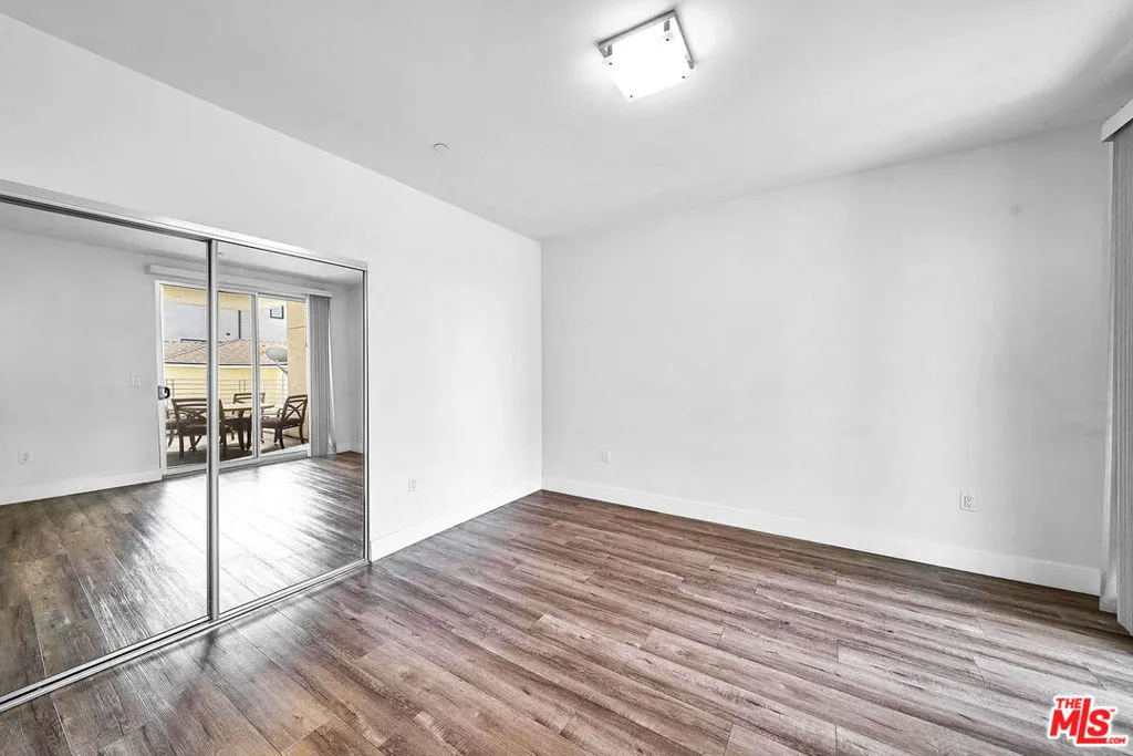 1101 S Harvard Boulevard 306, Los Angeles, California 90006 home-pic-12