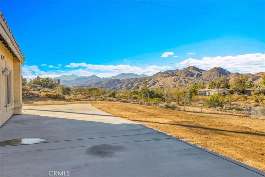 7959 Stephenson, Yucca Valley, California 92284 home-pic-9