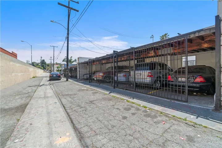 3205 Bartdon, Inglewood, California 90303