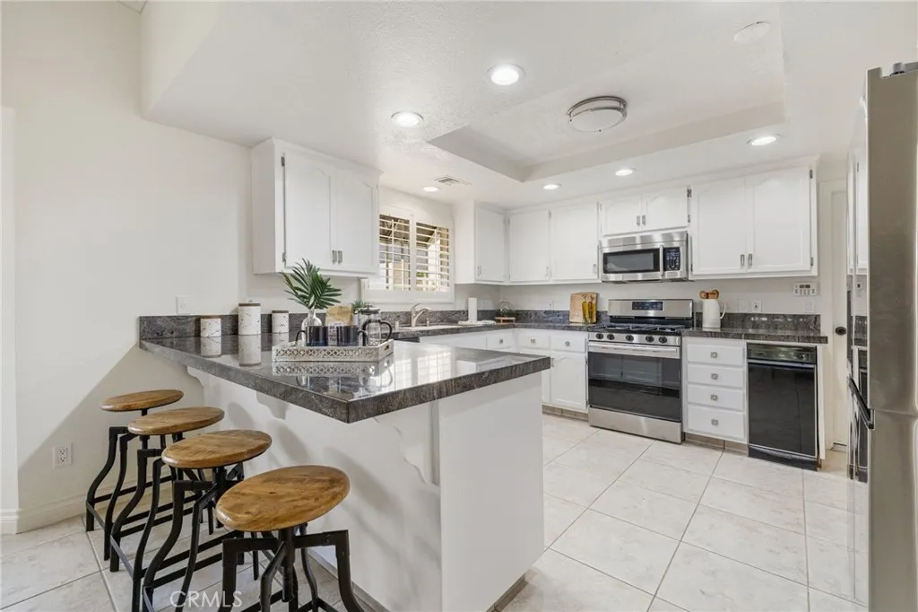 64991 Barnes Court, Desert Hot Springs, California 92240 home-pic-9