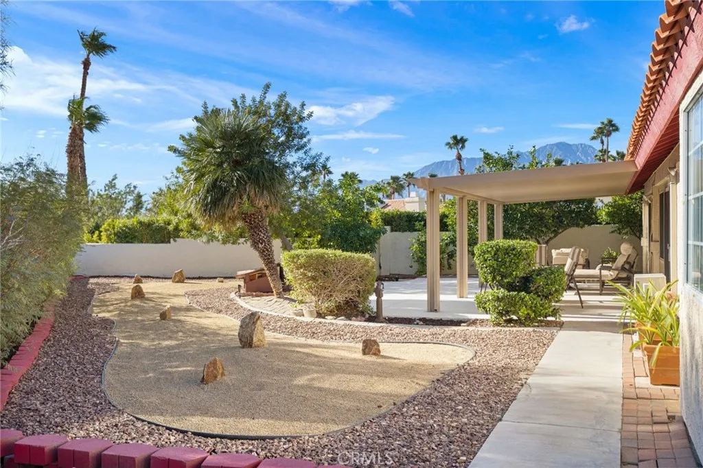 64991 Barnes Court, Desert Hot Springs, California 92240 home-pic-35