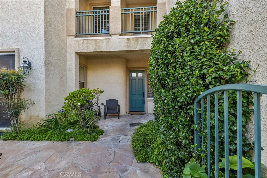 28251 Infinity, Saugus, California 91390 home-pic-1