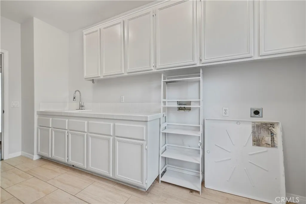 28251 Infinity, Saugus, California 91390 home-pic-43