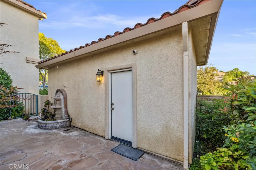 28251 Infinity, Saugus, California 91390 home-pic-60
