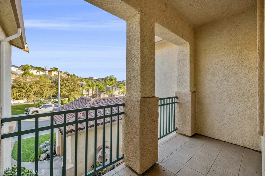 28251 Infinity, Saugus, California 91390 home-pic-45