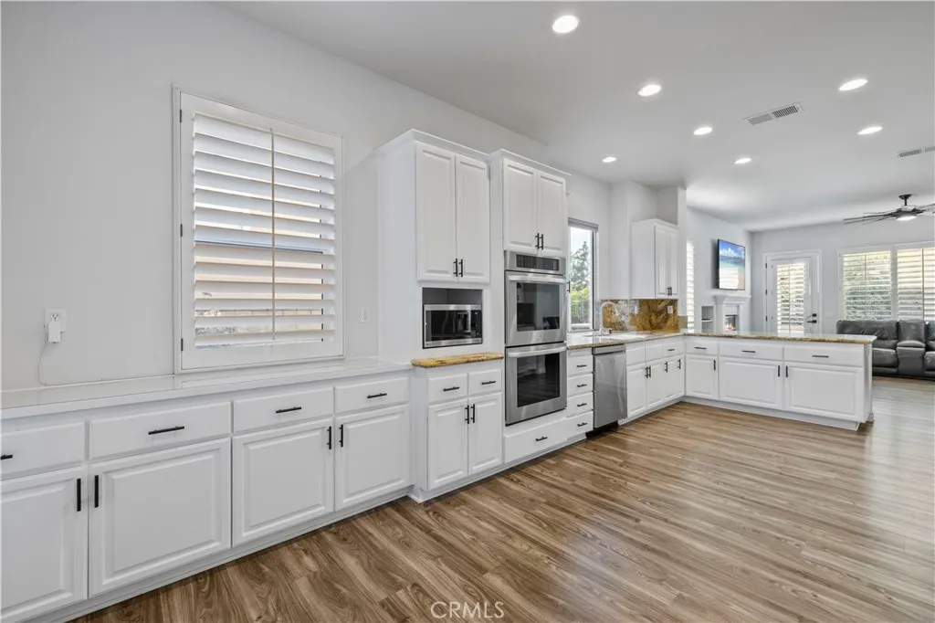 28251 Infinity, Saugus, California 91390 home-pic-13