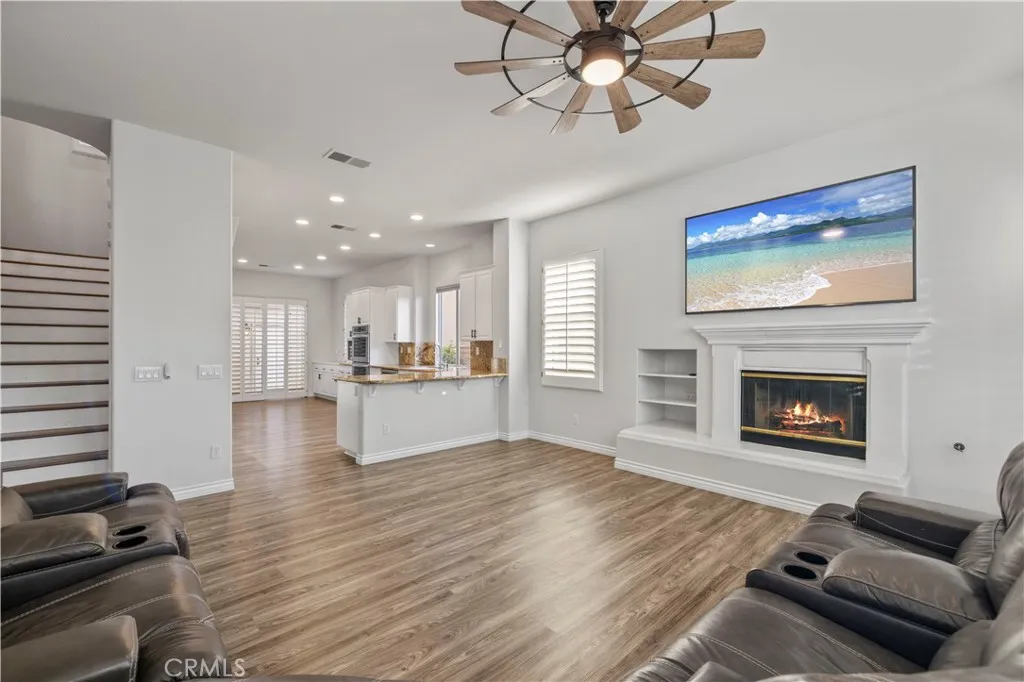 28251 Infinity, Saugus, California 91390 home-pic-19