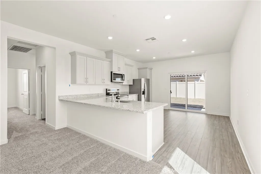 42494 Aruba Court, Indio, California 92201 home-pic-8