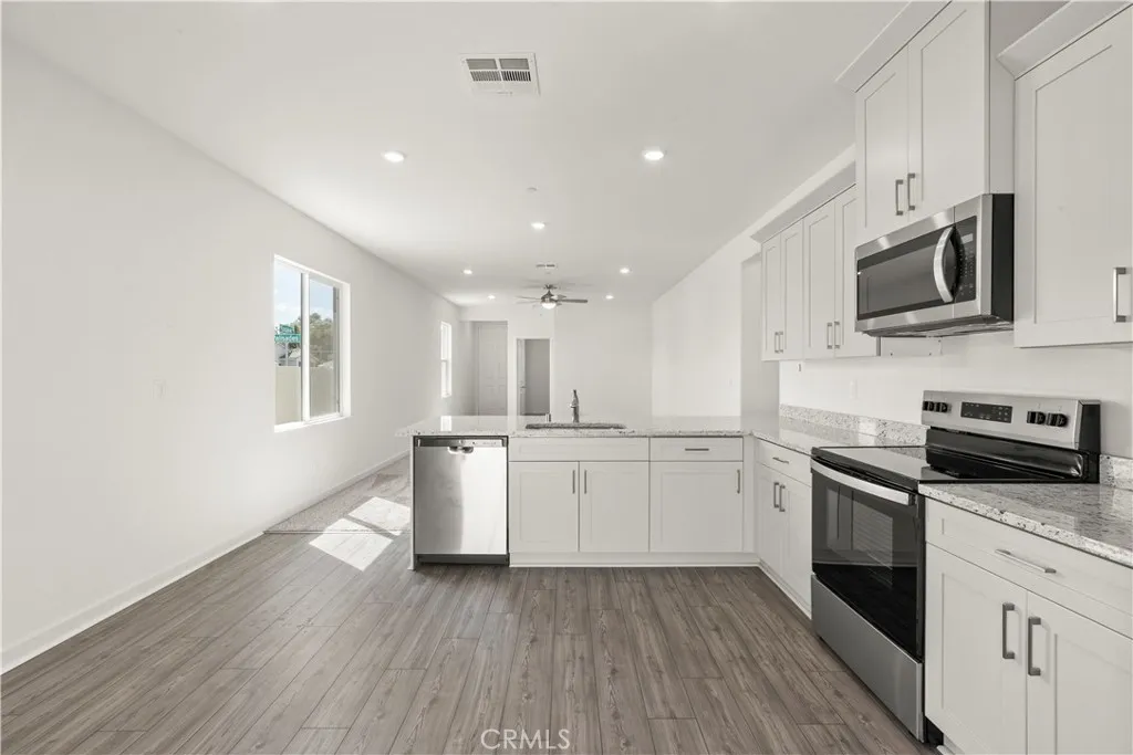 42494 Aruba Court, Indio, California 92201 home-pic-6