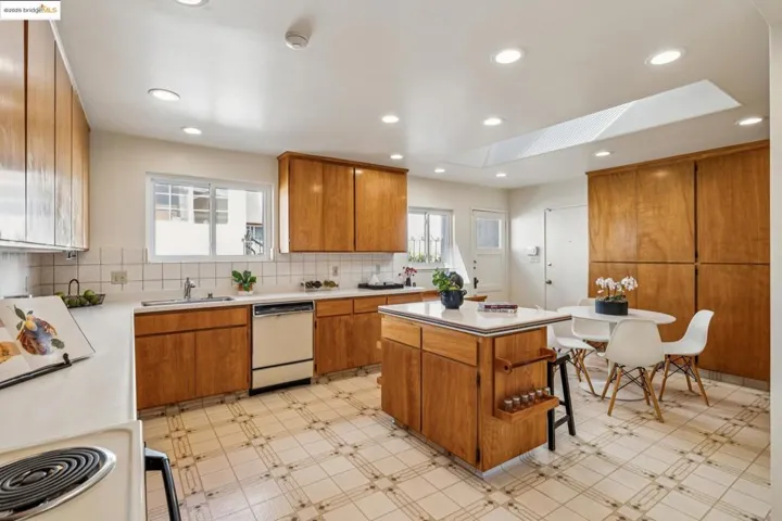 256 Cambridge Ave, Kensington, California 94708