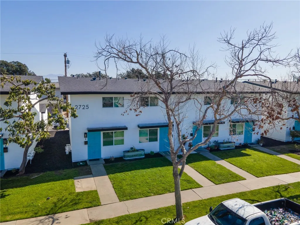 2725 S Baker St., Santa Ana, California 92707 home-pic-1