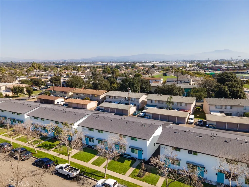 2725 S Baker St., Santa Ana, California 92707 home-pic-4