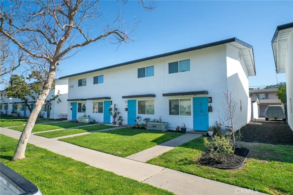 2725 S Baker St., Santa Ana, California 92707 home-pic-3