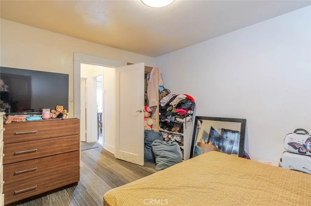 856 W 73rd Street, Los Angeles, California 90044 home-pic-4