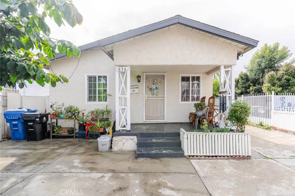 856 W 73rd Street, Los Angeles, California 90044 home-pic-0
