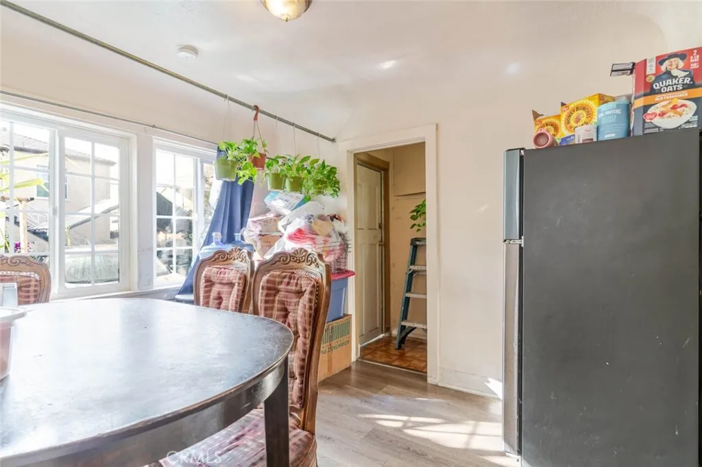 856 W 73rd Street, Los Angeles, California 90044 home-pic-8