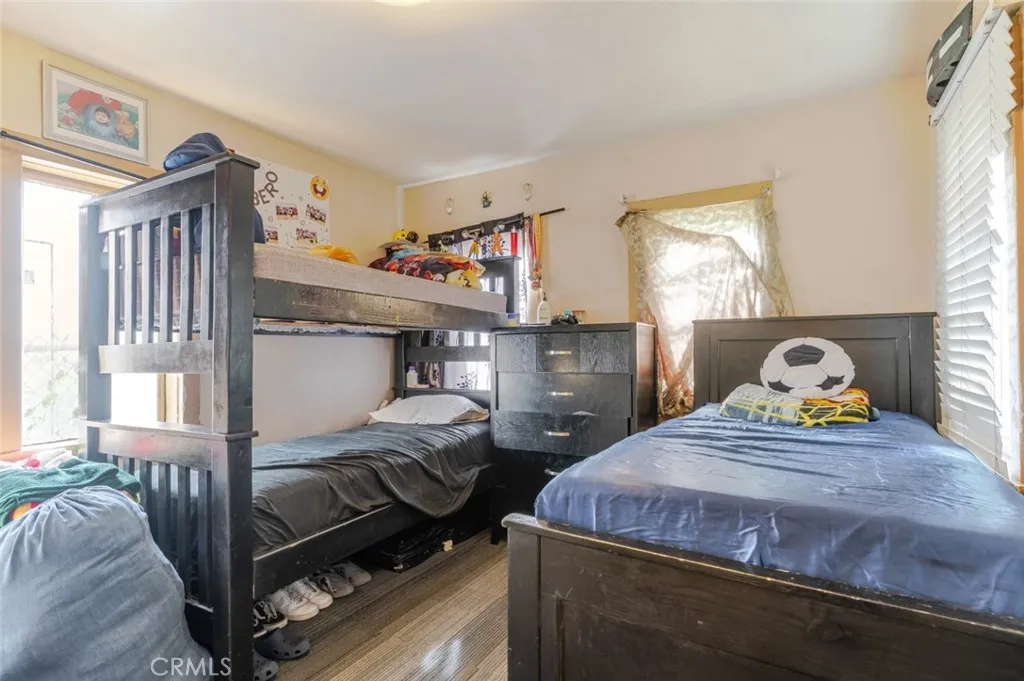 856 W 73rd Street, Los Angeles, California 90044 home-pic-5