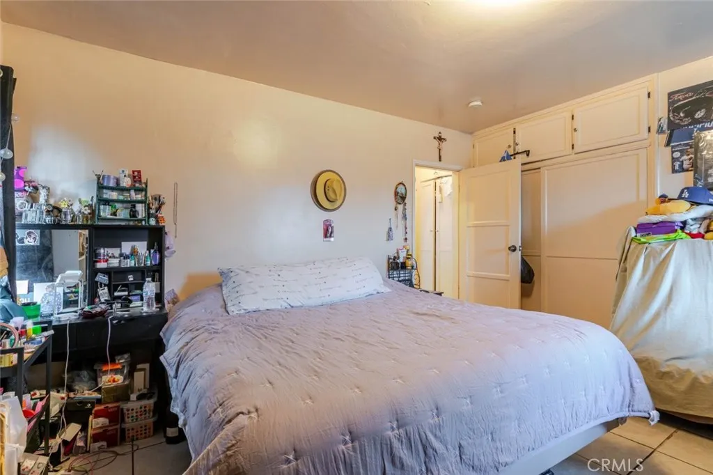 856 W 73rd Street, Los Angeles, California 90044 home-pic-37