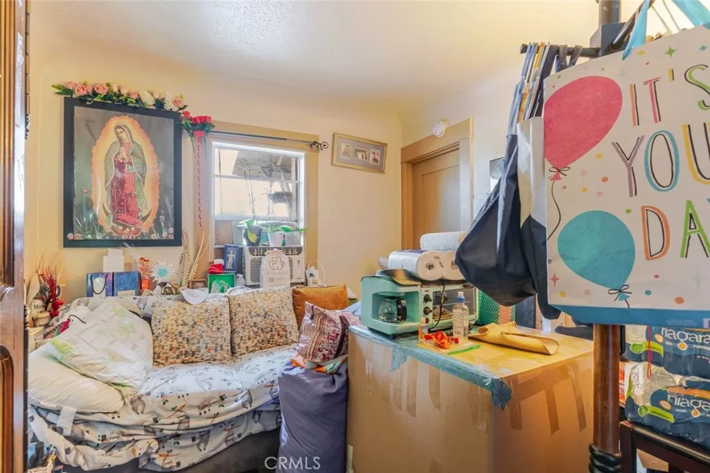 856 W 73rd Street, Los Angeles, California 90044 home-pic-15