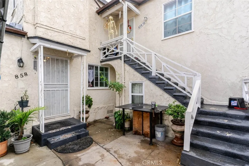 856 W 73rd Street, Los Angeles, California 90044 home-pic-35