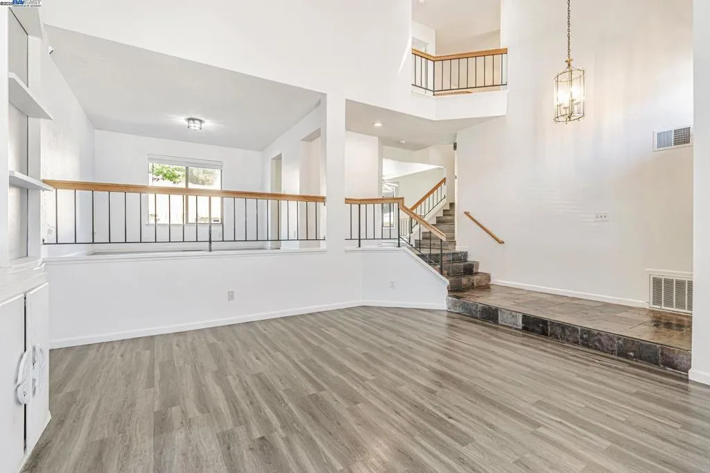 2819 Larkspur Dr, Antioch, California 94531 home-pic-9