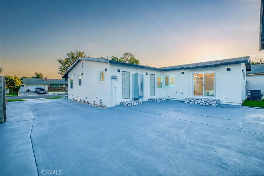 925 W Autumn, Anaheim, California 92805 home-pic-27