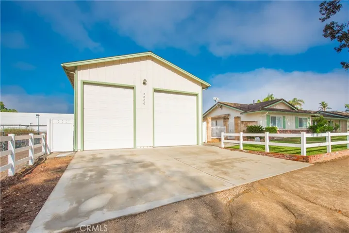 2606 Corydon Avenue, Norco, California 92860