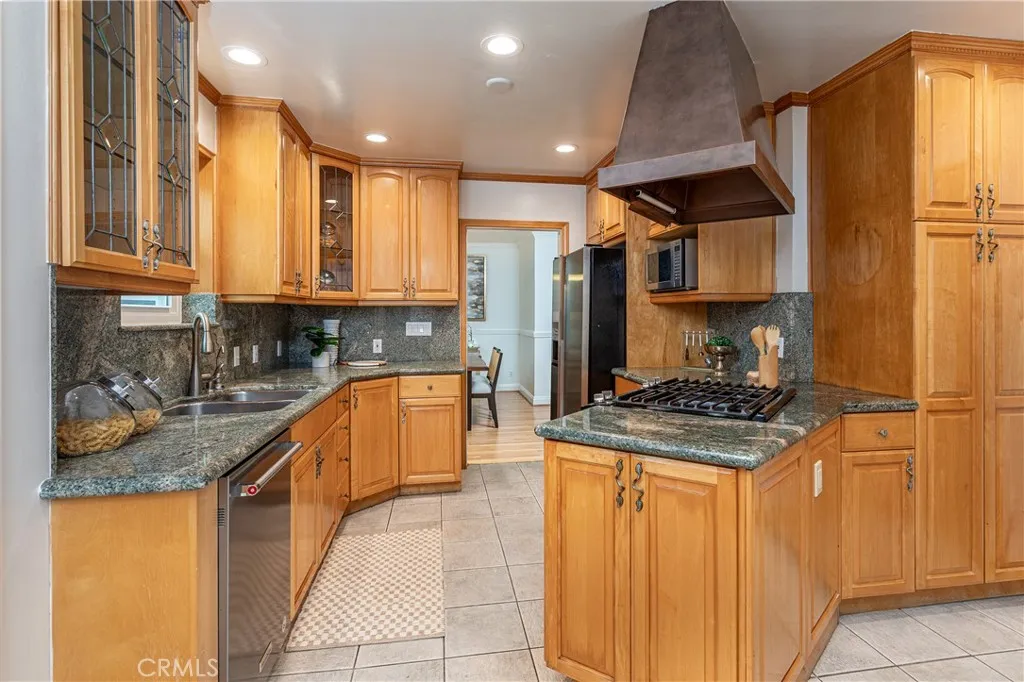 842 Cornell, Burbank, California 91504 home-pic-10