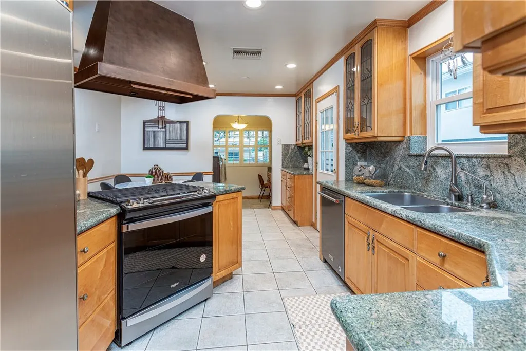 842 Cornell, Burbank, California 91504 home-pic-13
