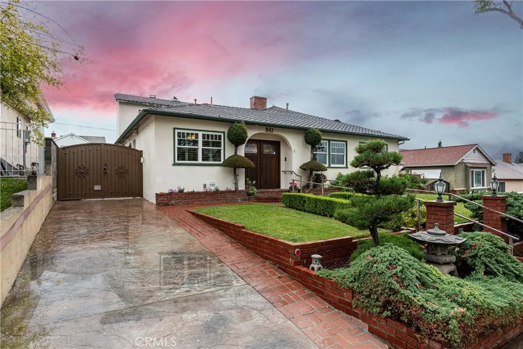 842 Cornell, Burbank, California 91504 home-pic-1