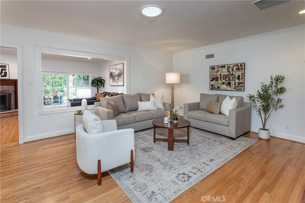 842 Cornell, Burbank, California 91504 home-pic-4