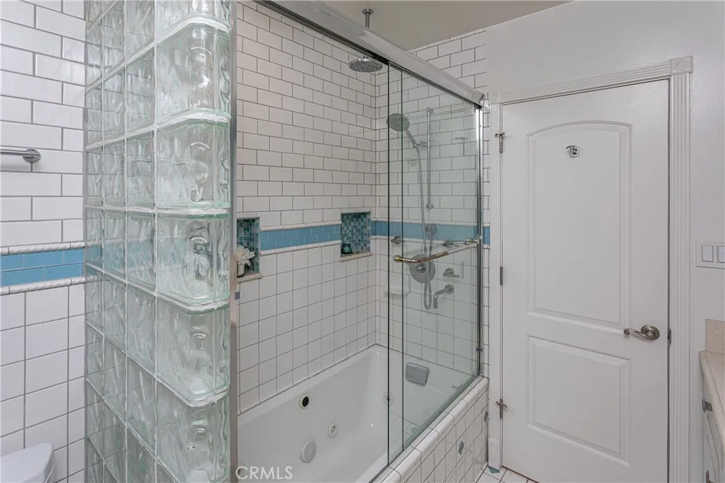 842 Cornell, Burbank, California 91504 home-pic-37