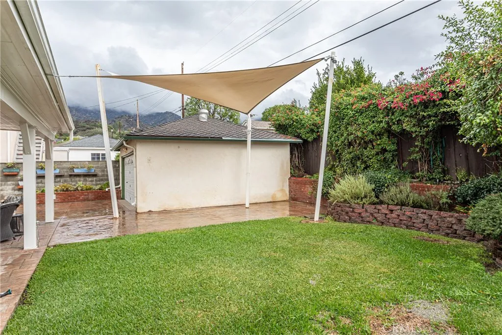 842 Cornell, Burbank, California 91504 home-pic-47
